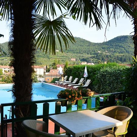 Hotel Giotto ガルダ エクステリア 写真