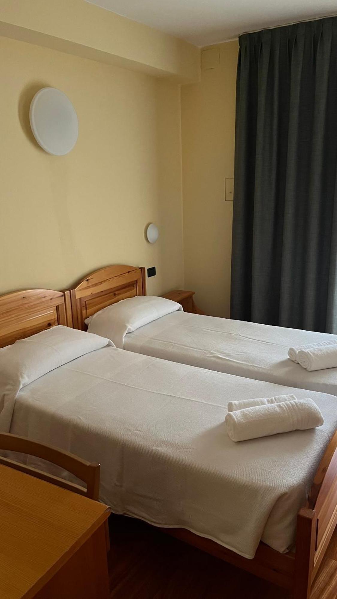 Hotel Giotto ガルダ エクステリア 写真